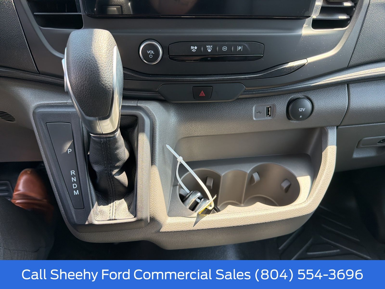 New 2026 Oxford White Ford Mid Roof 15-Passenger Van image 16