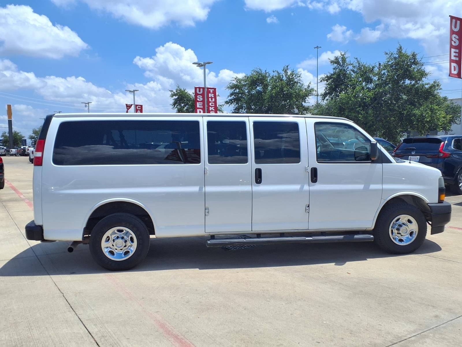 2019 Chevrolet Express 3500 LS - 3