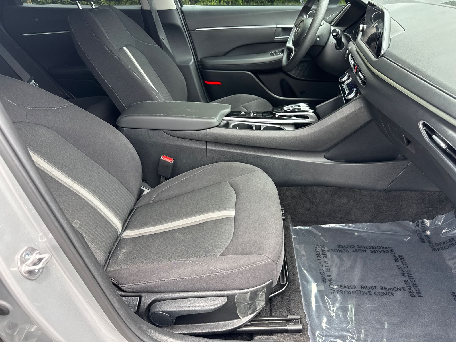 Used 2023 Silver Hyundai SEL image 13