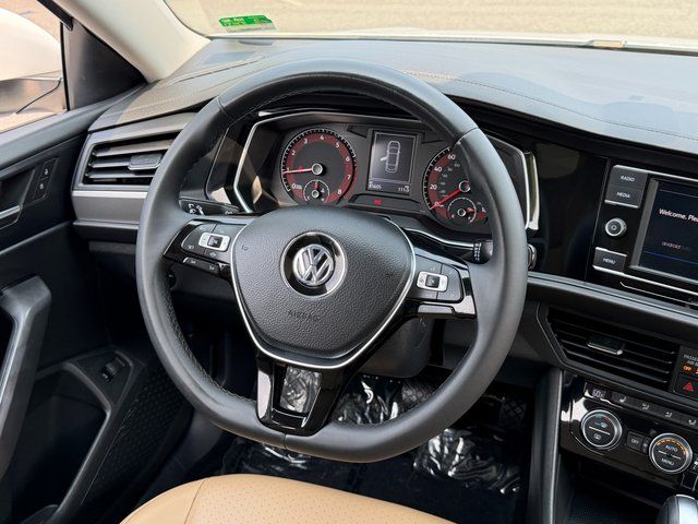 Used 2020 Pure White Volkswagen 1.4T SE image 18