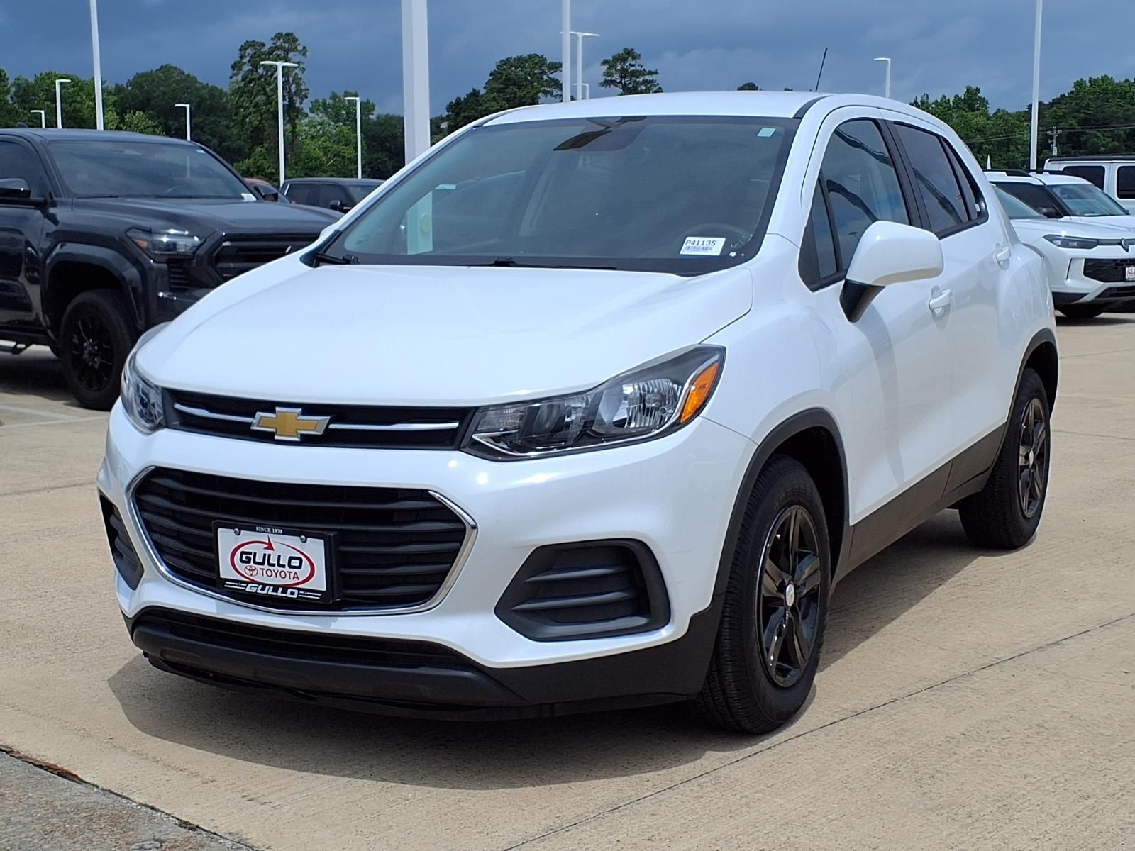 2022 Chevrolet Trax LS White at AutoSavvy Houston Southwest