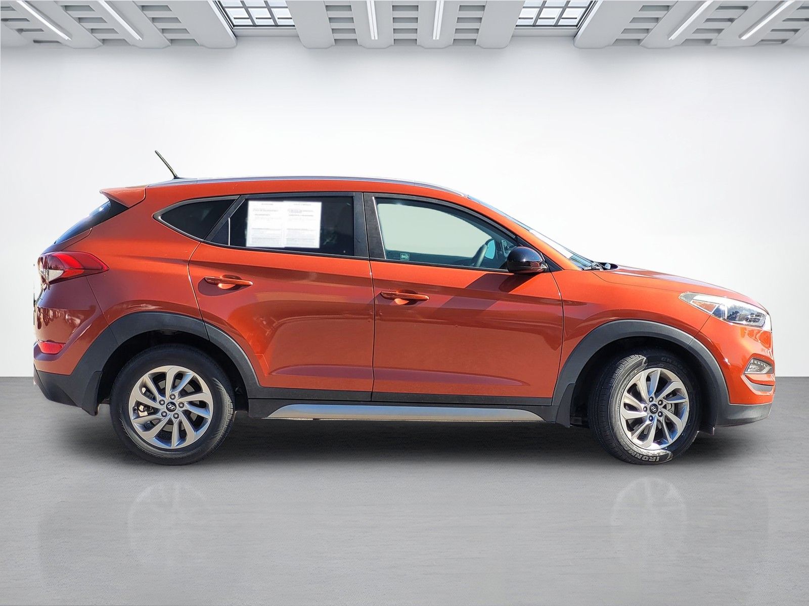 2017 Hyundai Tucson SE - Photo 11
