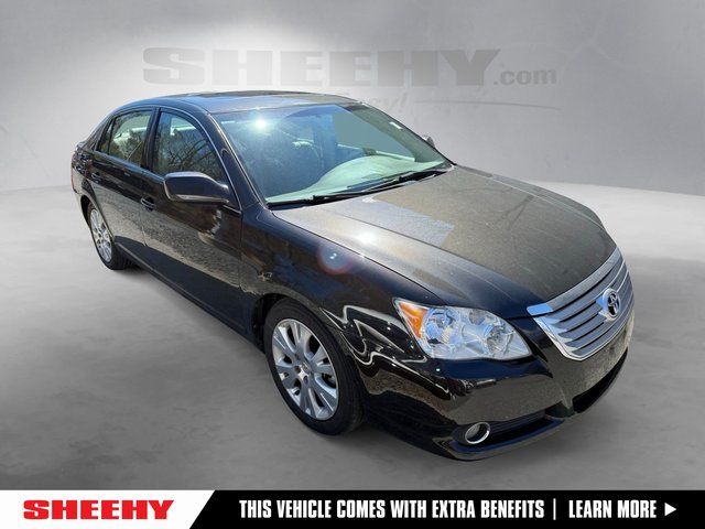 2010 Toyota Avalon XLS's photo