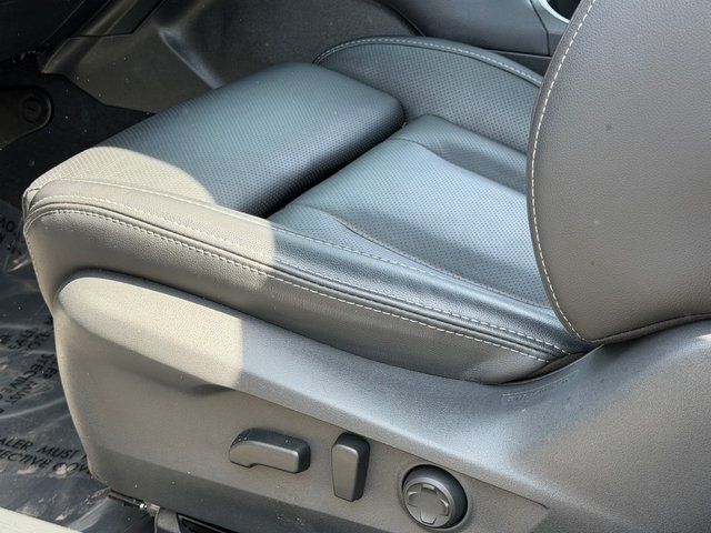 Used 2025 Blue Subaru Touring image 40