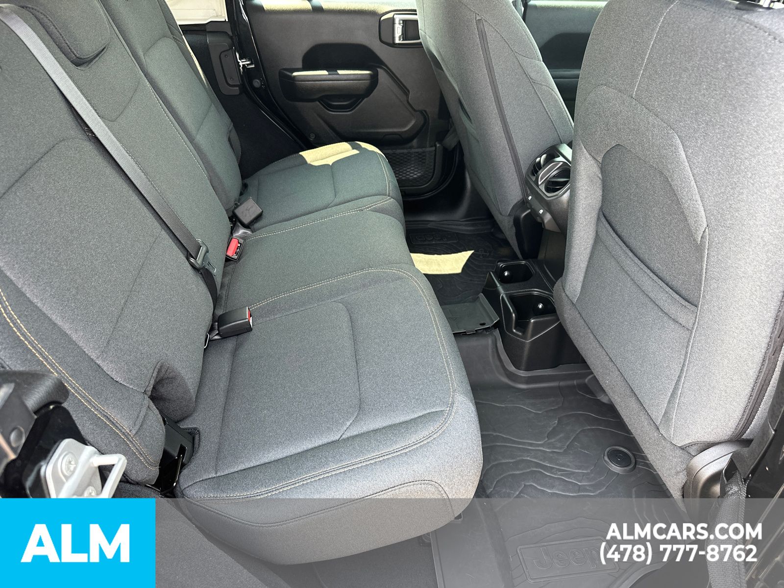 Used 2024 Black Jeep Sport S image 17