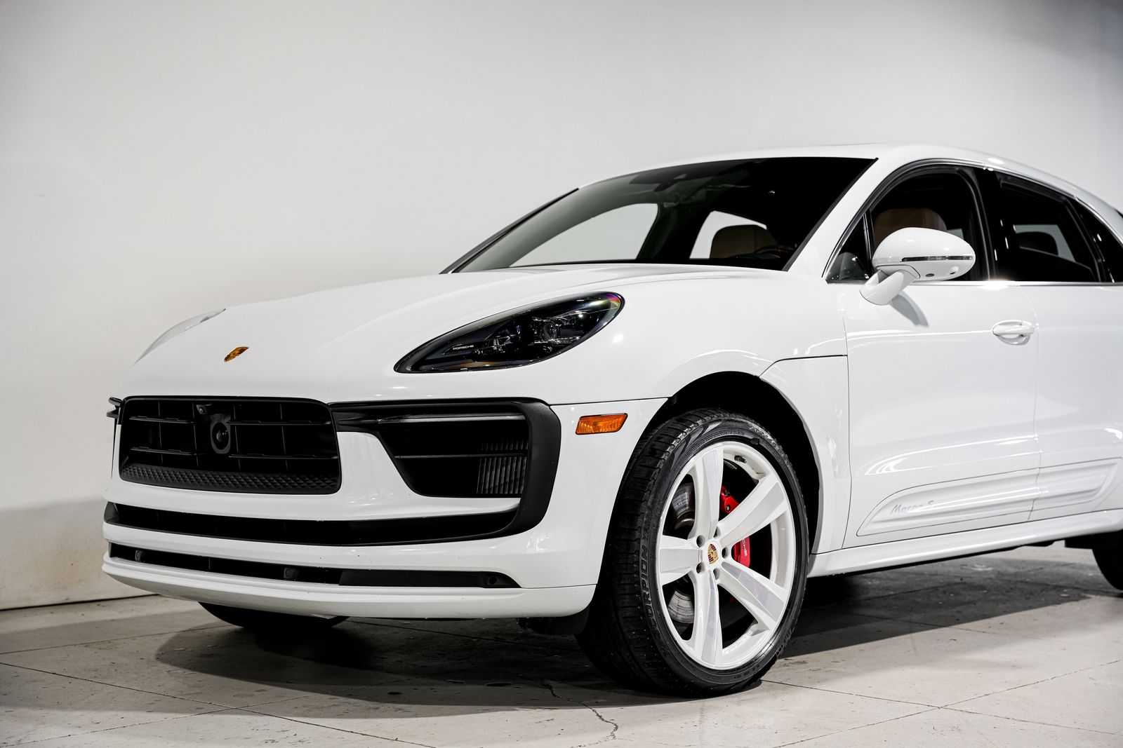 2023 Porsche Macan S — photo 37