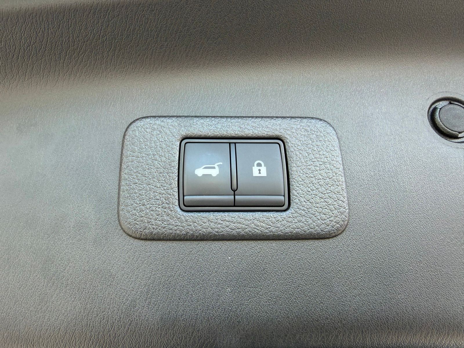2024 Nissan Armada image 12