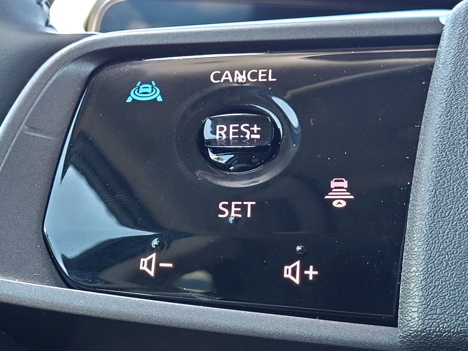 2025 Nissan Murano SV - Photo 31