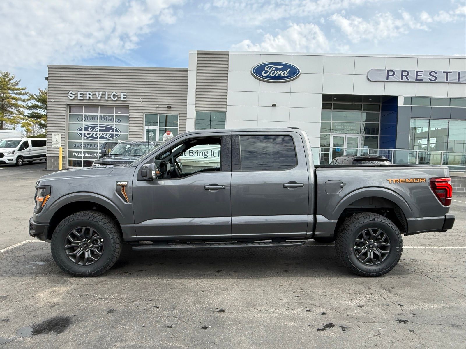 View vehicle photo 3