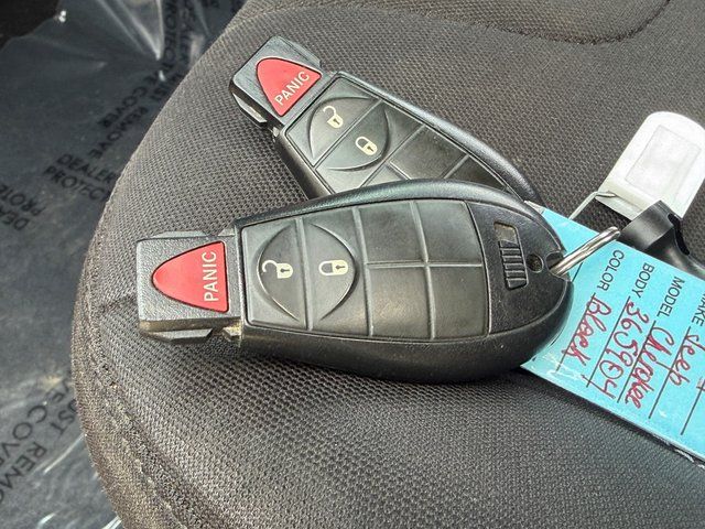 Used 2019 Diamond Black Jeep Latitude image 26