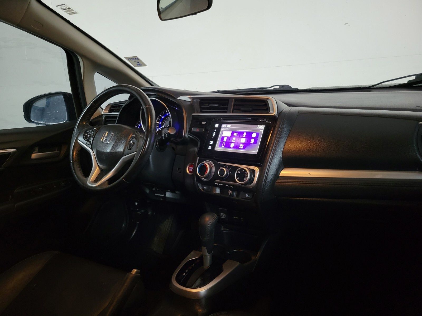 2015 Honda Fit EX 28