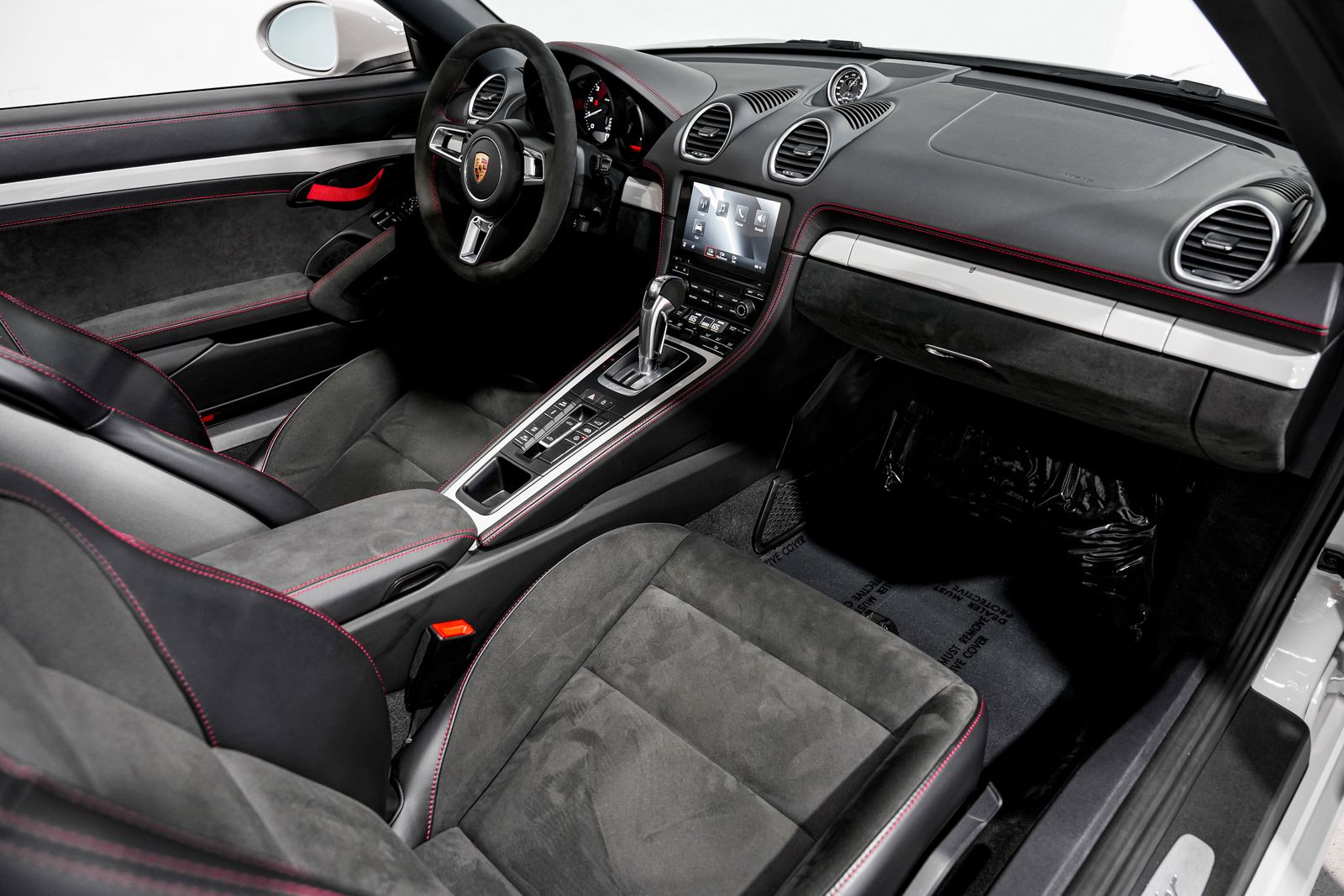 2022 Porsche 718 Spyder Base — photo 28