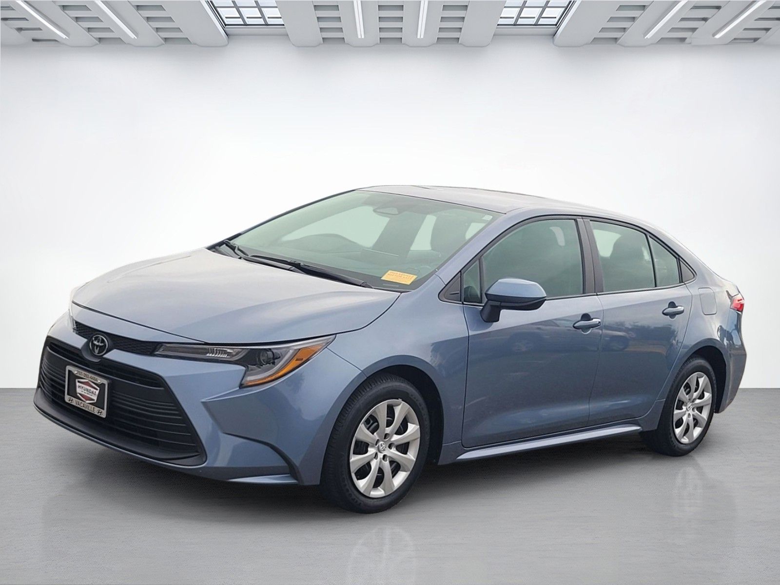2026 Toyota Corolla LE - Photo 8
