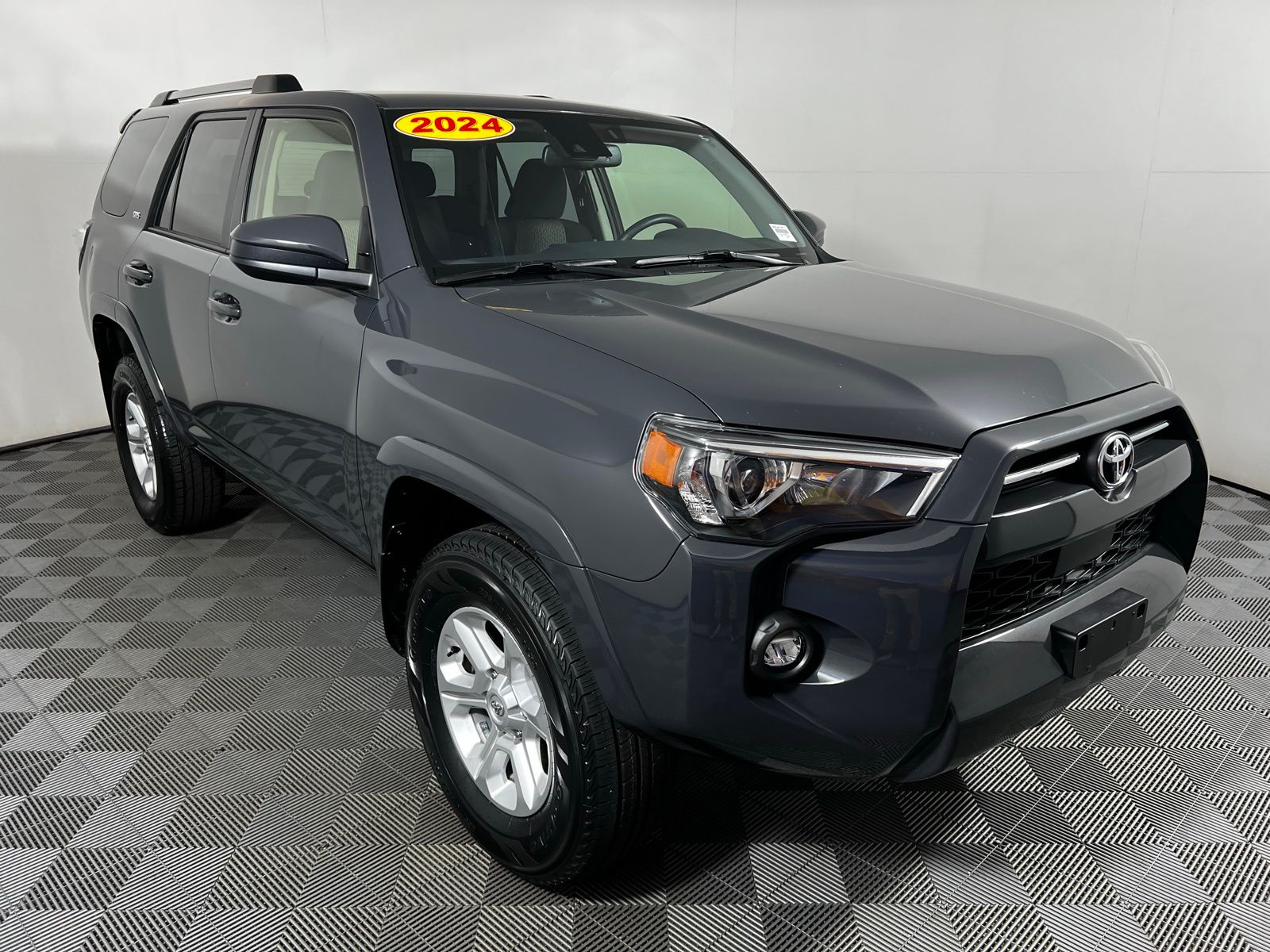 2024 Toyota 4Runner SR5 3
