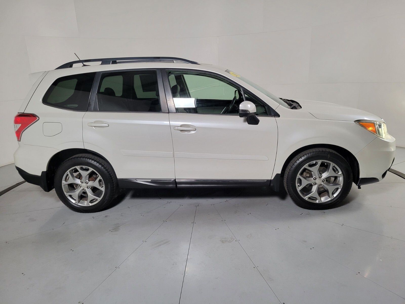 2015 Subaru Forester 2.5i Touring 3