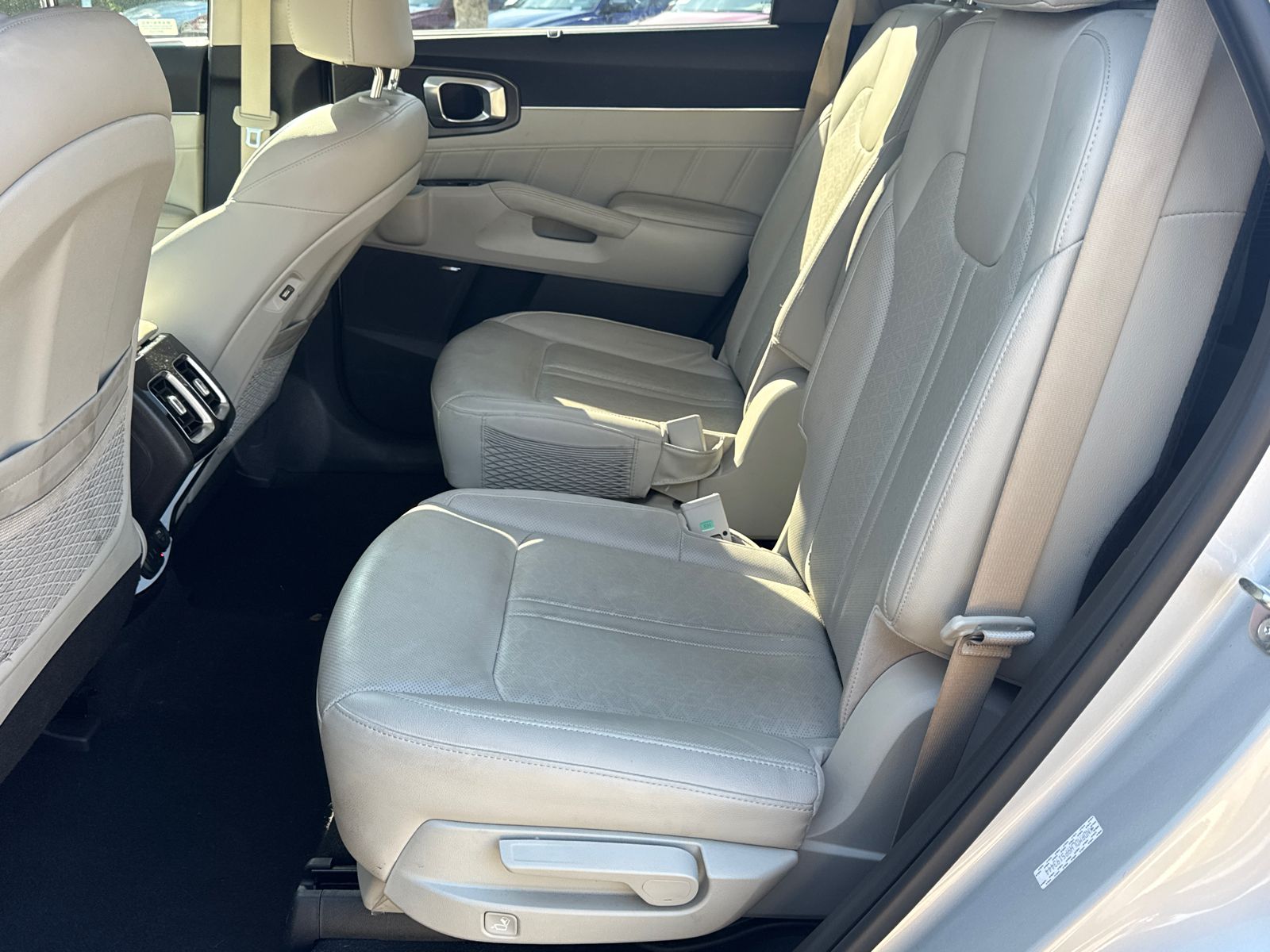 Used 2023 Silky Silver Kia SX Prestige image 21