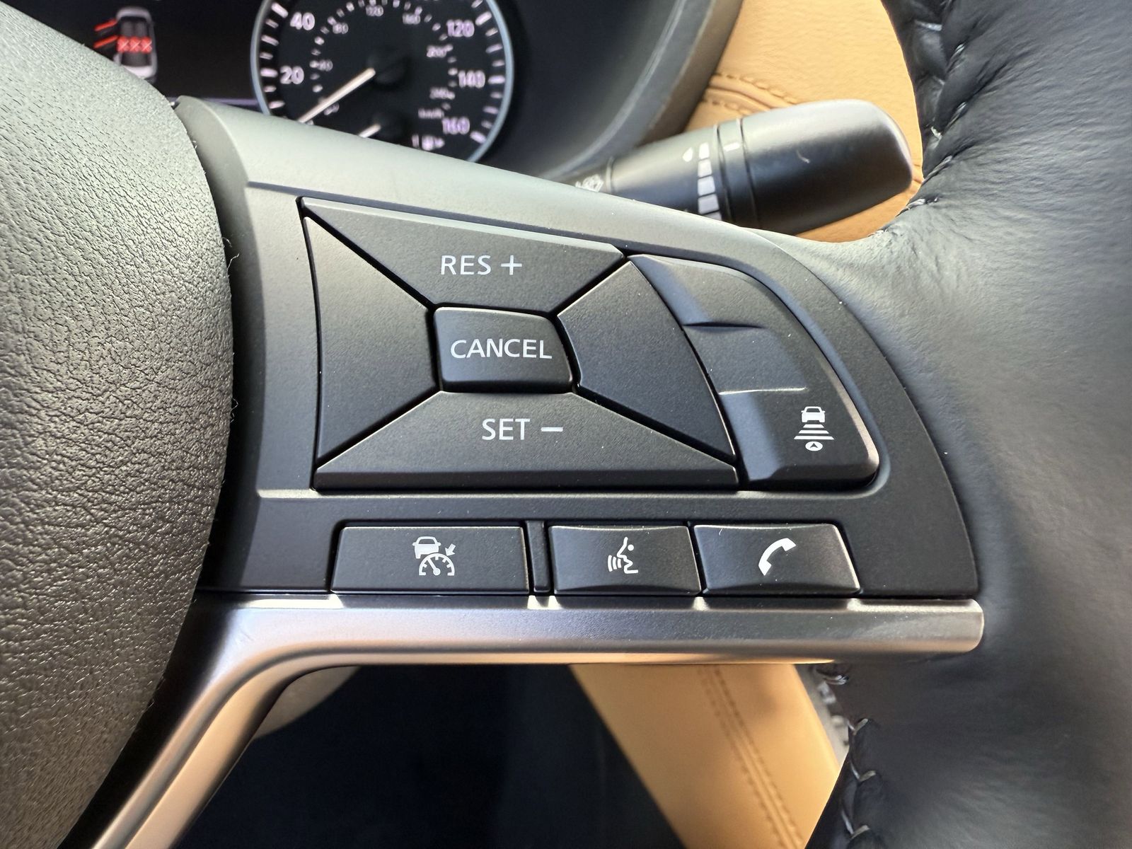 2025 Nissan Sentra SV photo 12