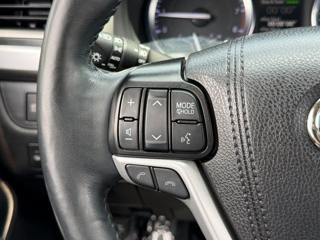 Used 2019 Blizzard Pearl Toyota Limited Platinum image 20