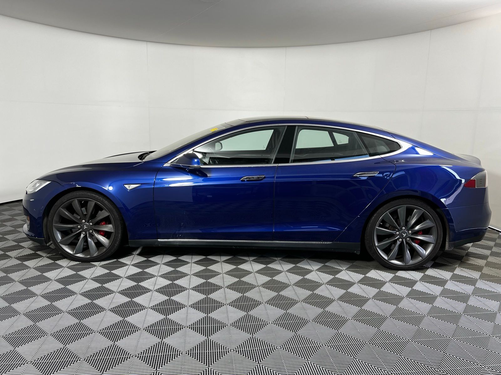 Thumbnail: 2016 Tesla Model S - 8