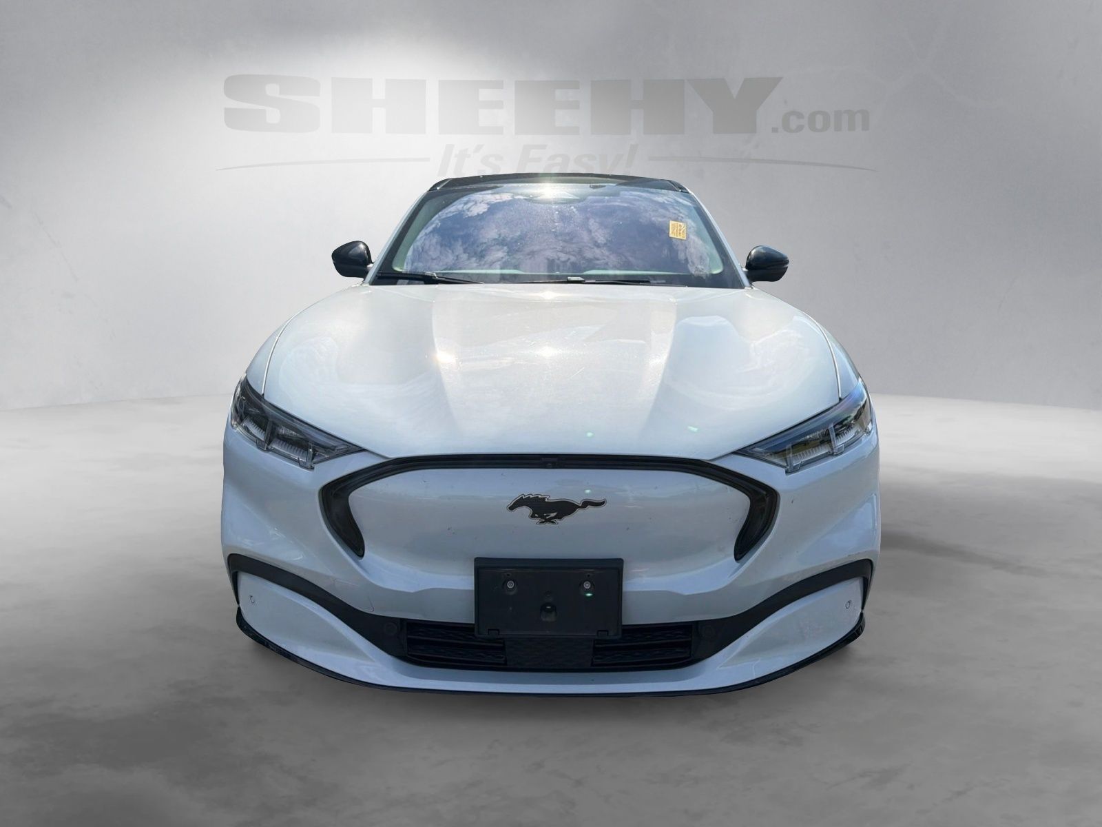 Used 2023 Space White Metallic Ford Premium image 18