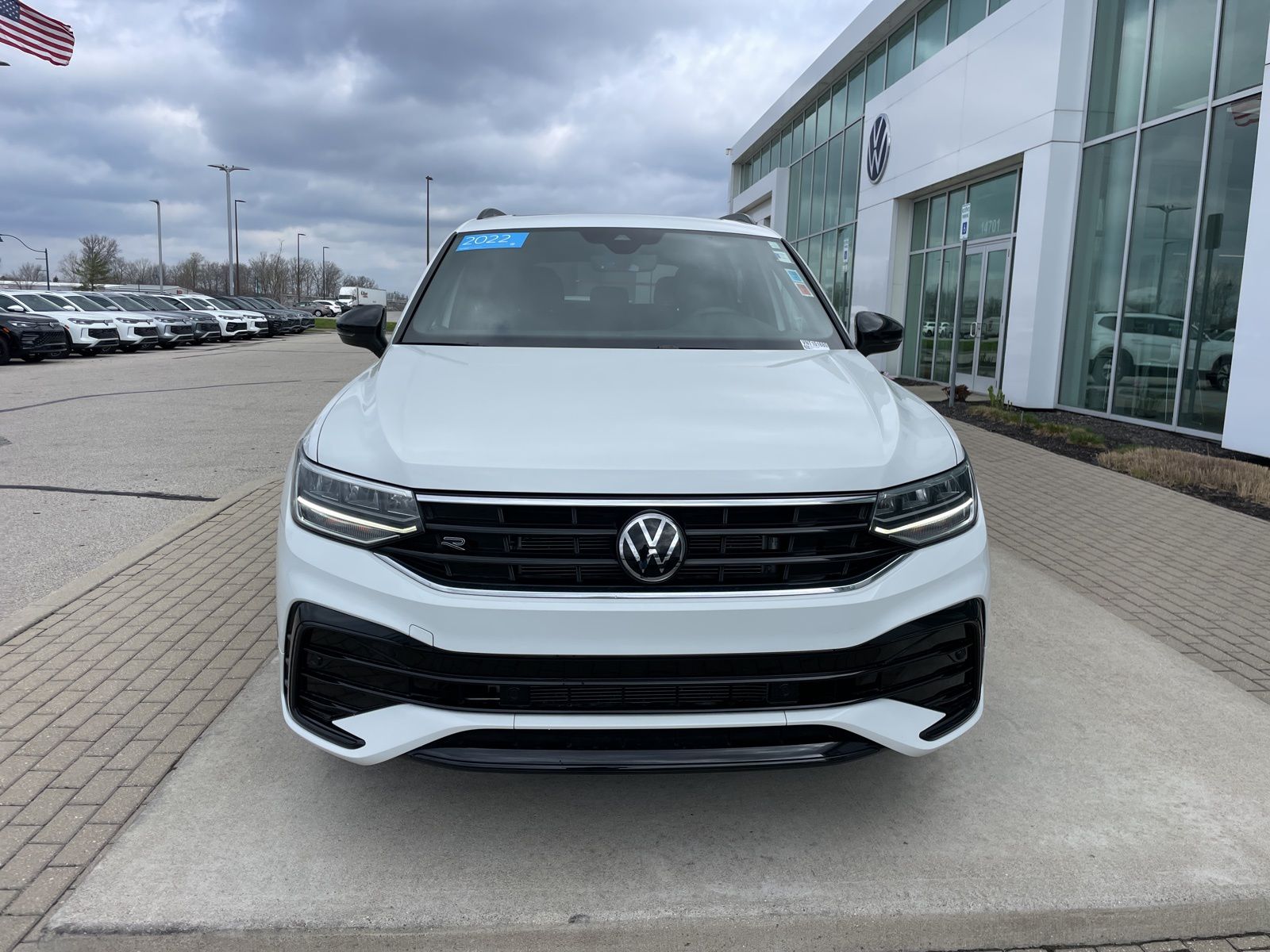 View vehicle photo 4