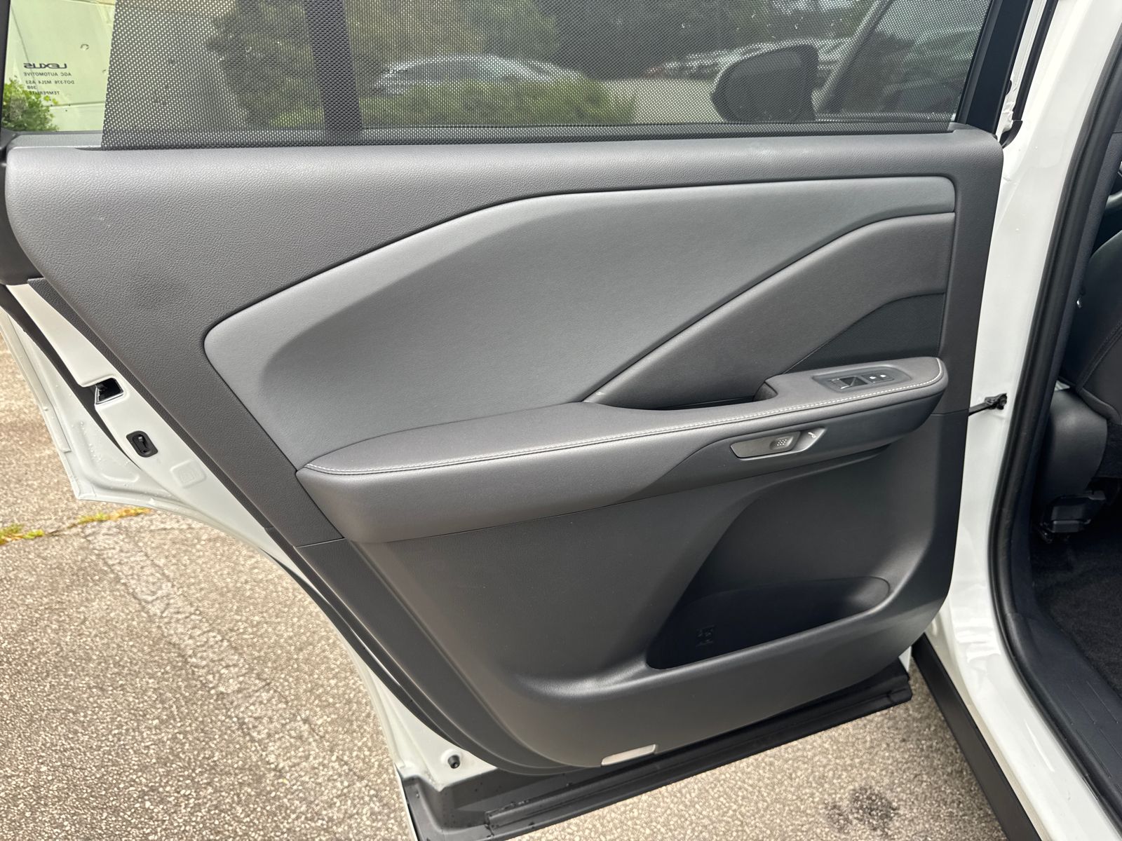 Used 2024 Pearl Lexus 350 image 22