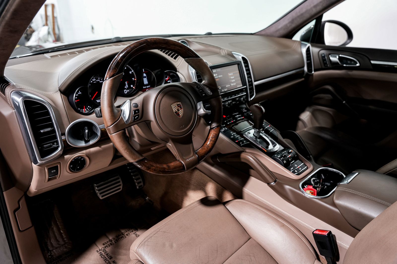2013 Porsche Cayenne Turbo — photo 21