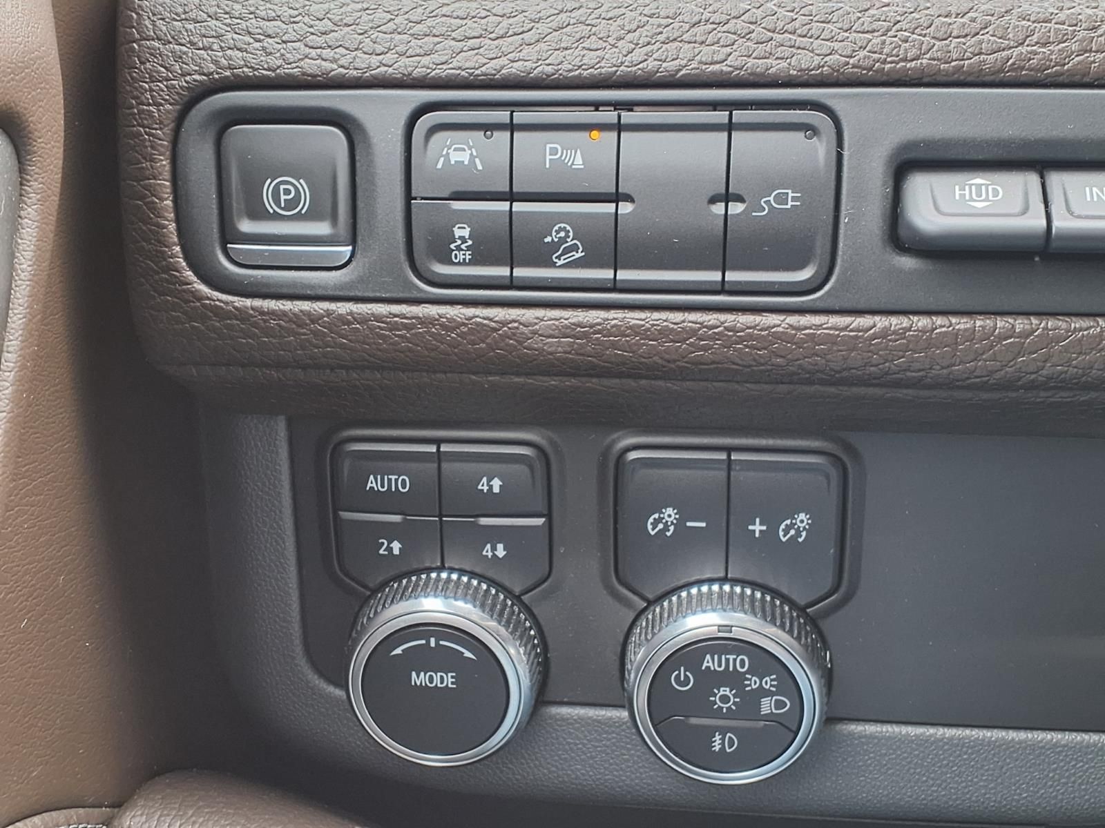 2021 GMC Yukon XL Denali White at Toyota of Victoria