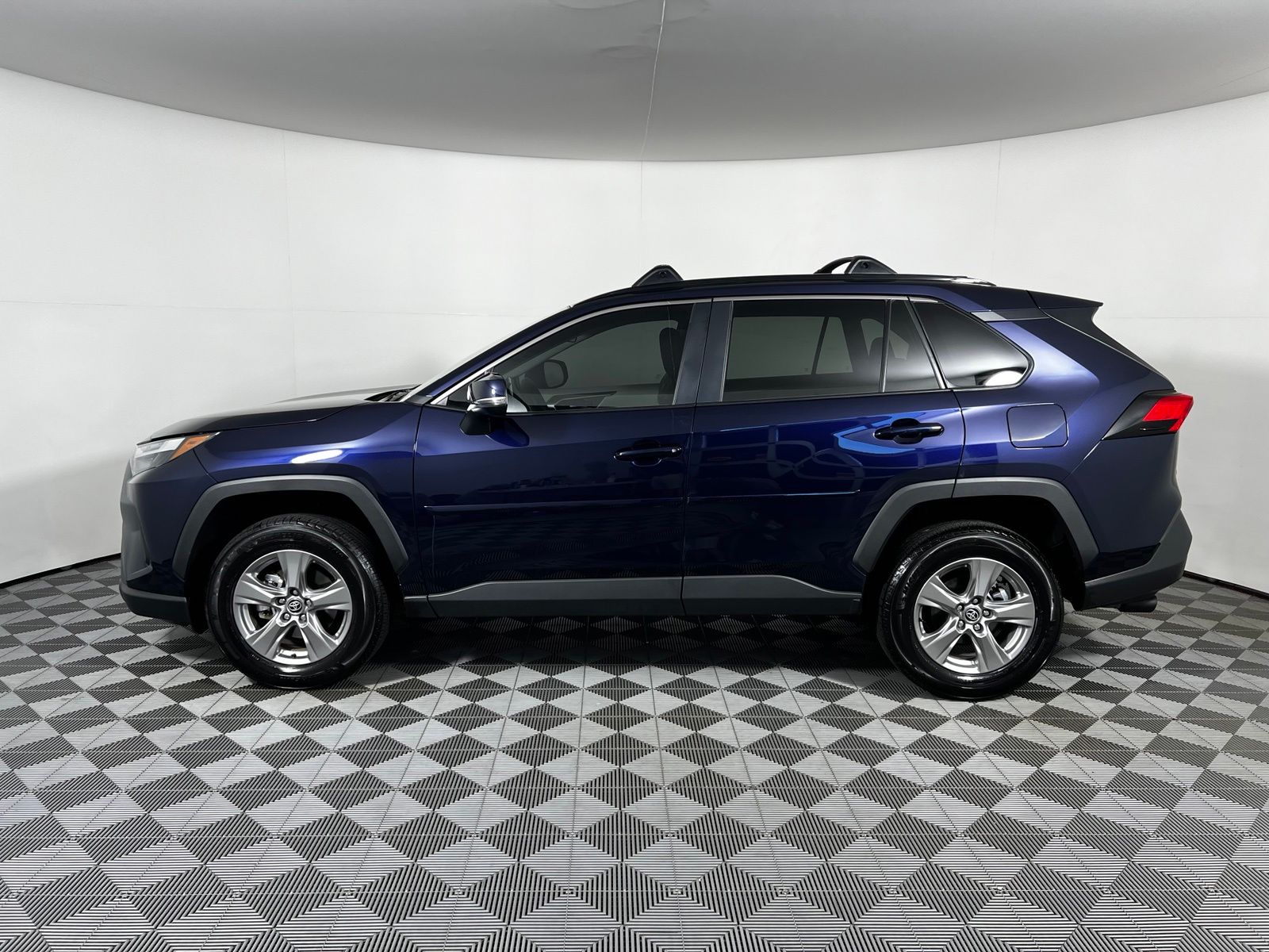 Thumbnail: 2025 Toyota RAV4 - 8
