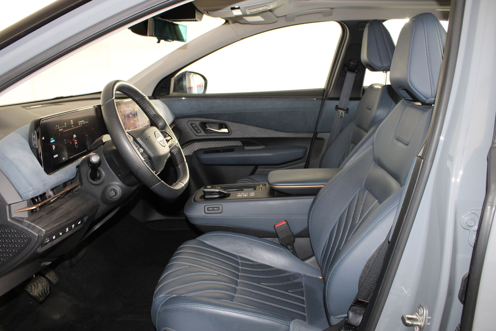 Used 2023 Gray Nissan PLATINUM+ e-4ORCE image 14