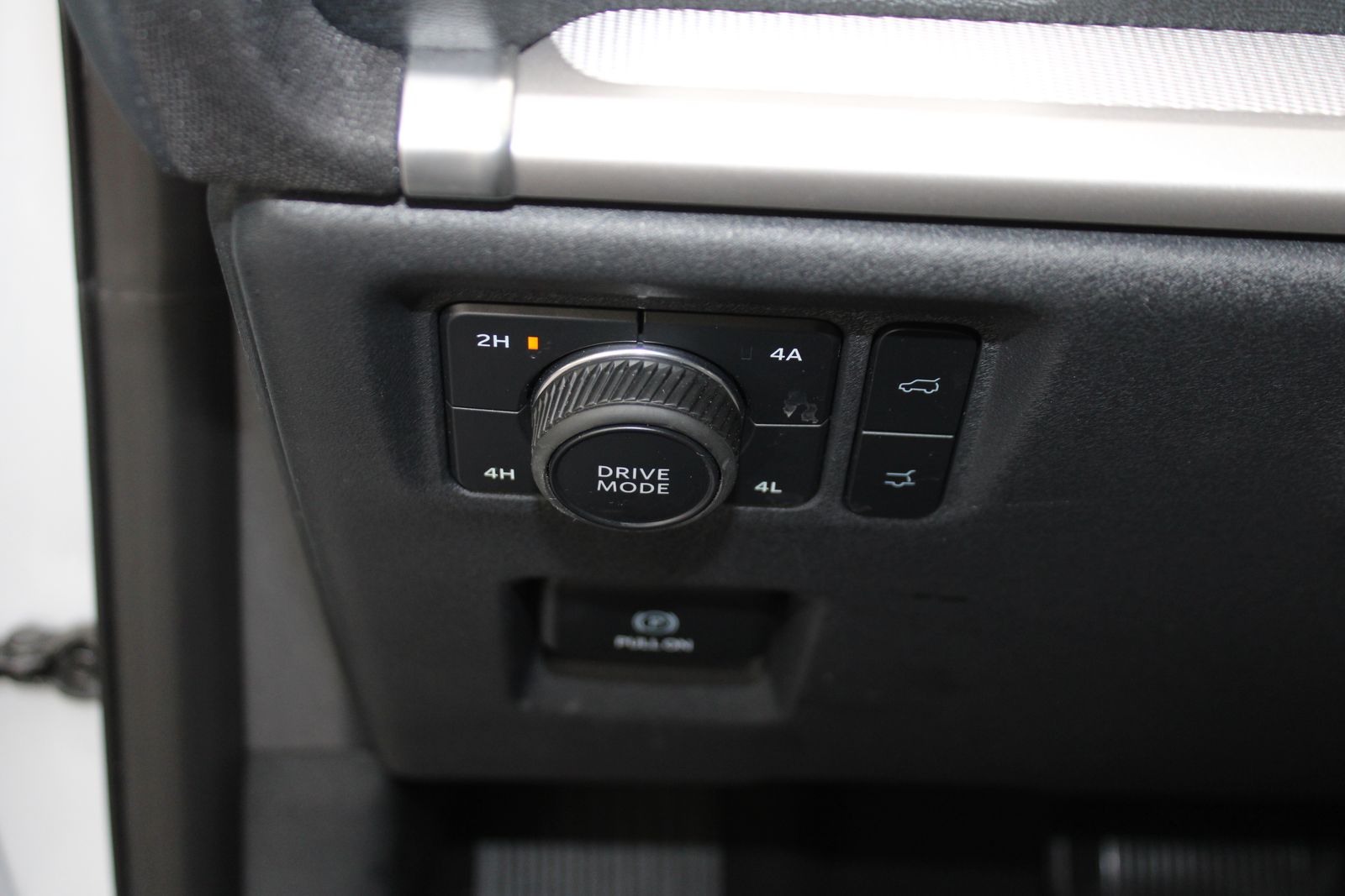 Used 2025 Silver Ford Active image 24