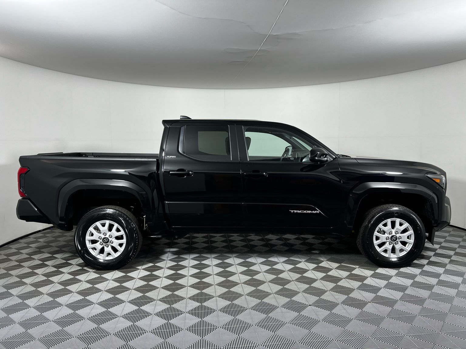 Thumbnail: 2024 Toyota Tacoma - 4