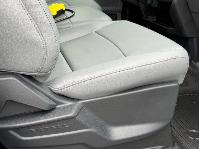 New 2026 Oxford White Ford XL image 11