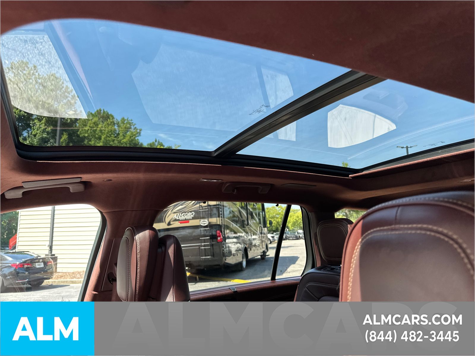 Used 2022 White Lincoln Black Label Grand Touring image 39
