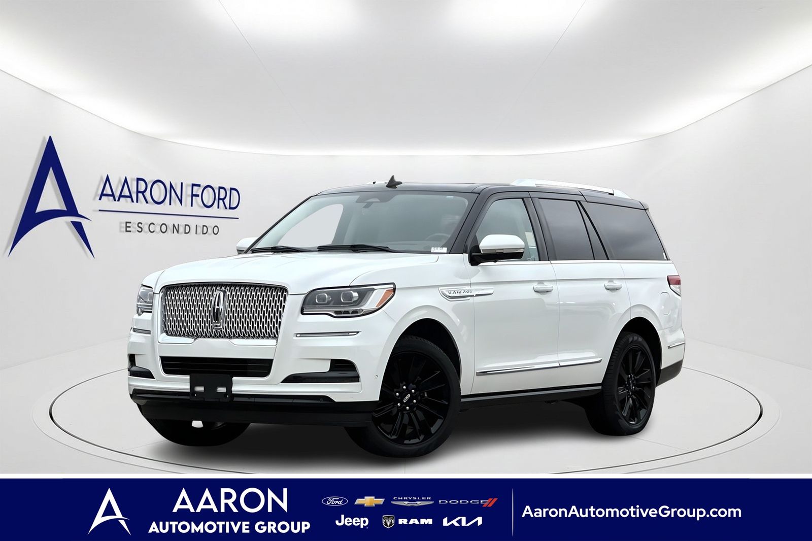 White Metallic 2024 Lincoln Navigator SUV / Crossover Four-Wheel Drive Automatic