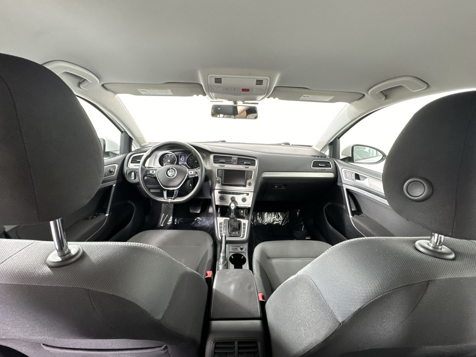 2016 Volkswagen Golf TSI S 4-Door 27