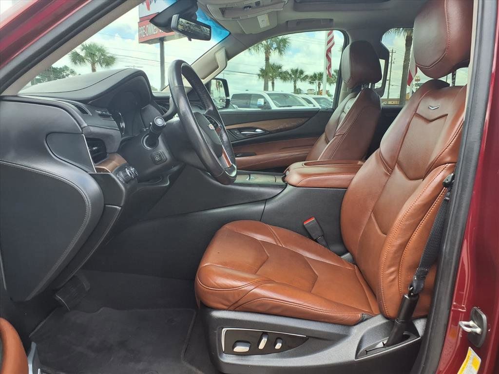 2020 Cadillac Escalade Premium Luxury Red at Autostrade