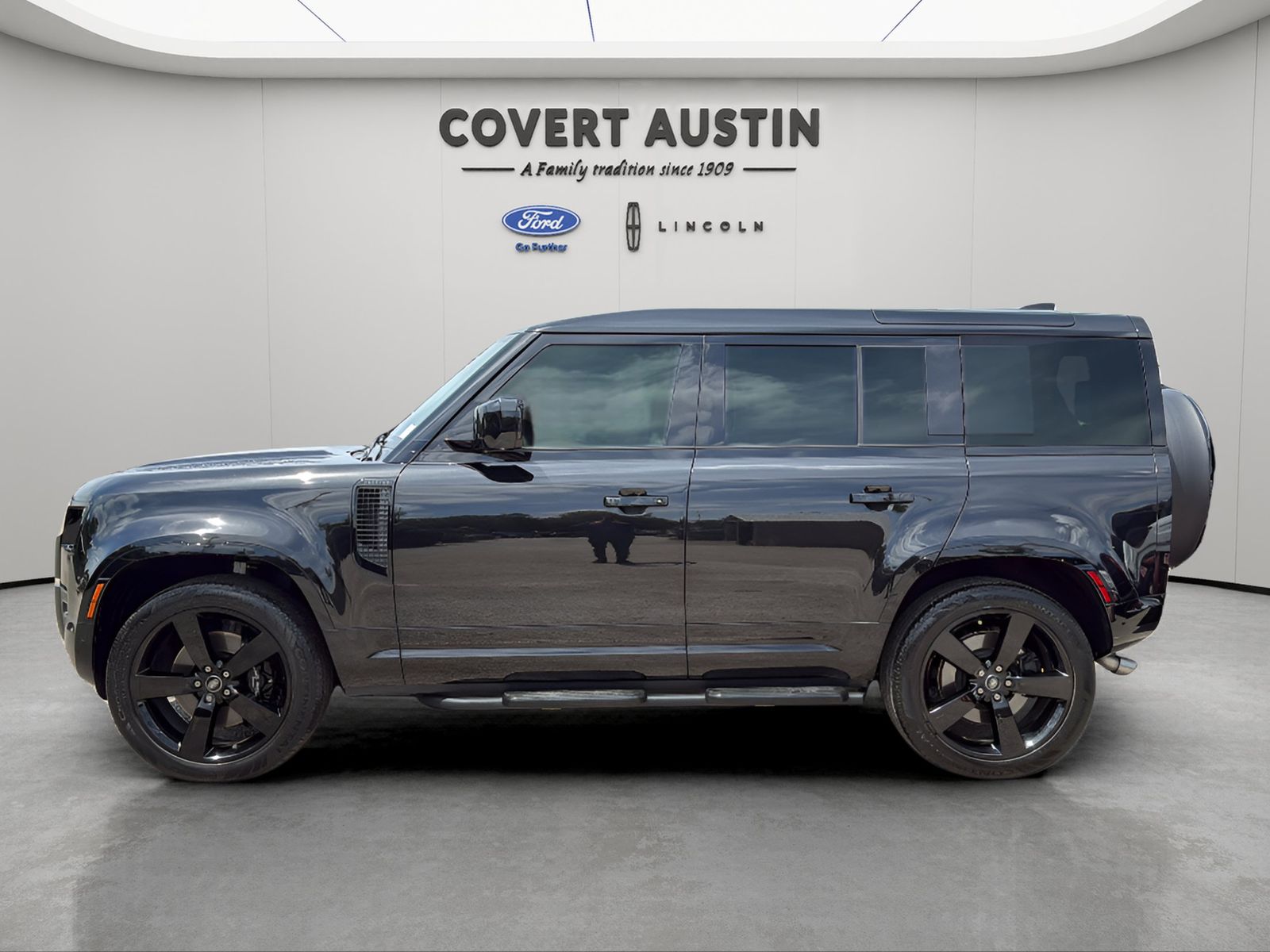 Used Car 2025 Land Rover Defender 110  V8 For Sale Under $100,000 In Austin, Texas