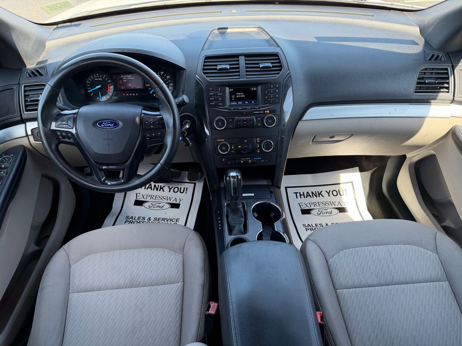 2018 Ford Explorer image 16