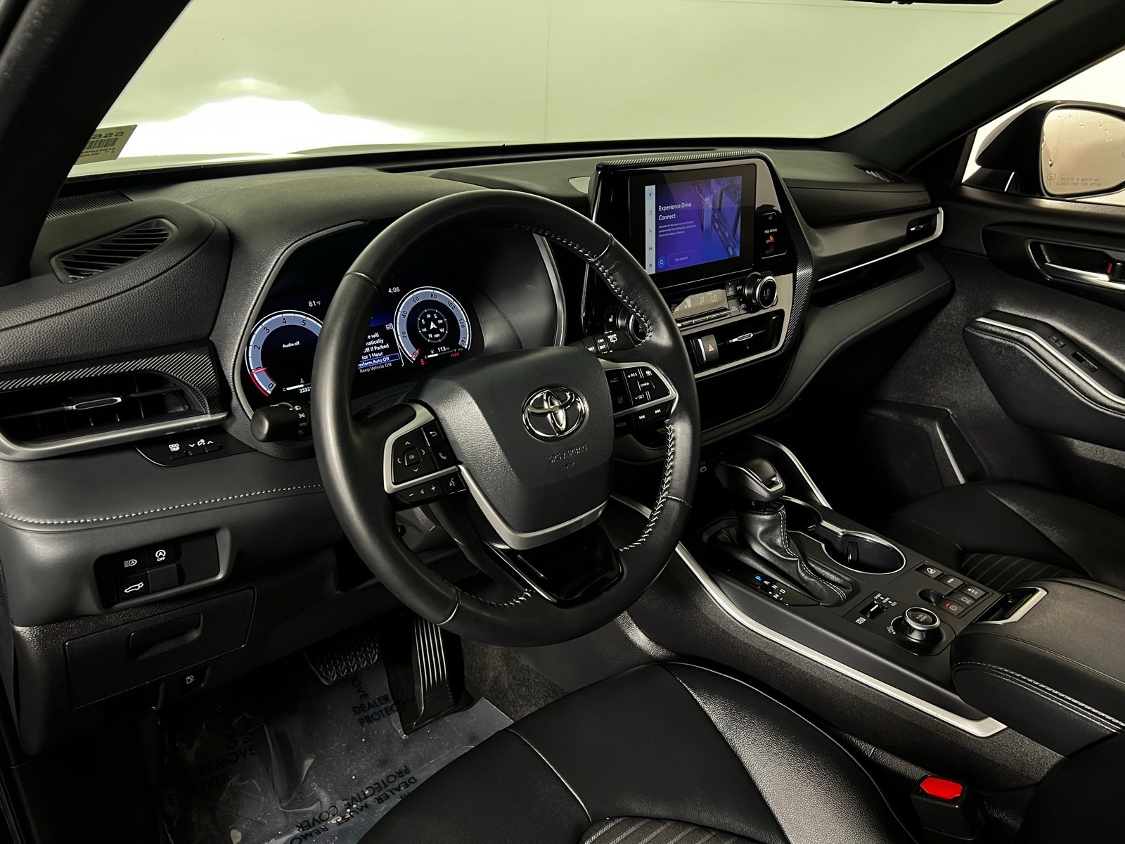 Thumbnail: 2025 Toyota Highlander - 12