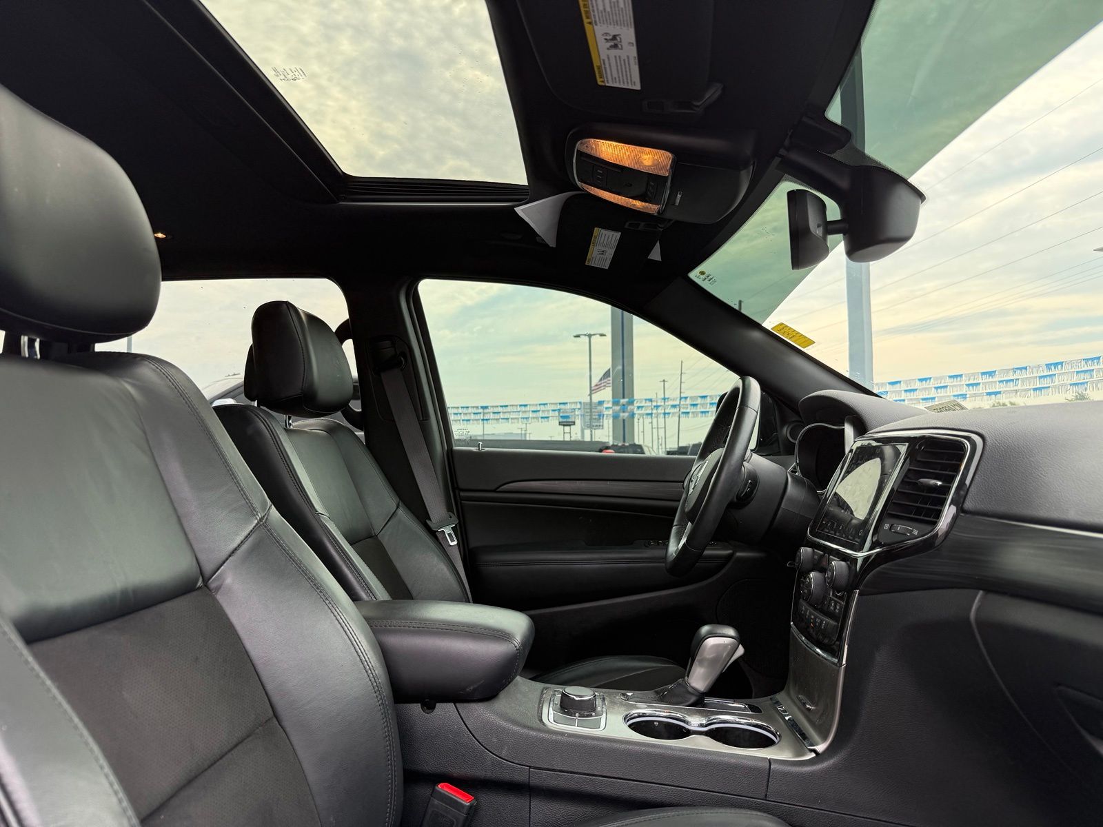 2022 Jeep Grand Cherokee WK image 15