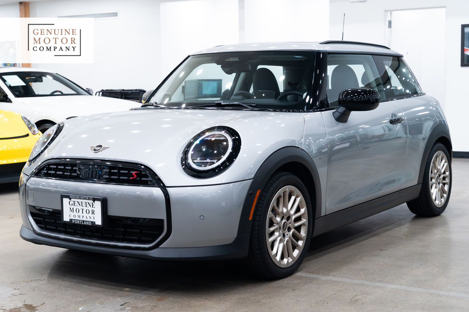 Silver 2025 MINI Cooper S Signature Trim 2-door Hatchback Hatchback Front-Wheel Drive 7-Speed Automatic