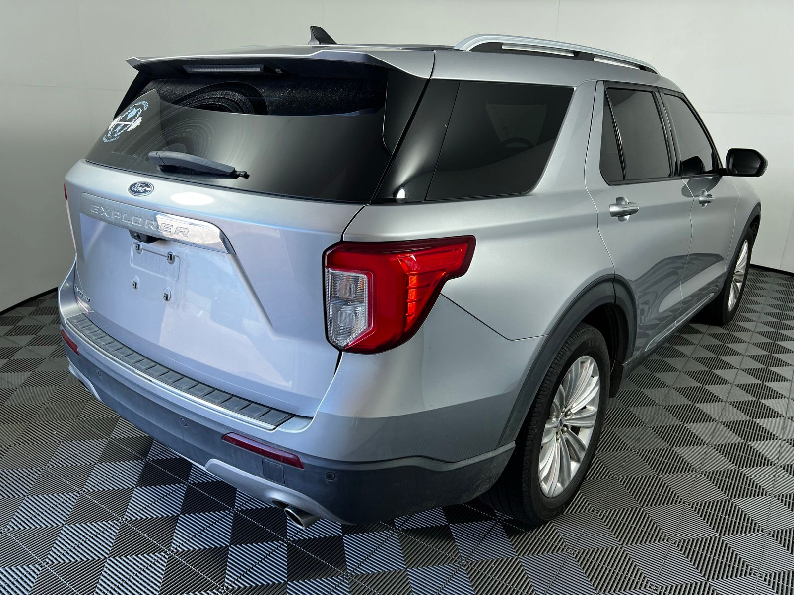 Thumbnail: 2021 Ford Explorer - 4