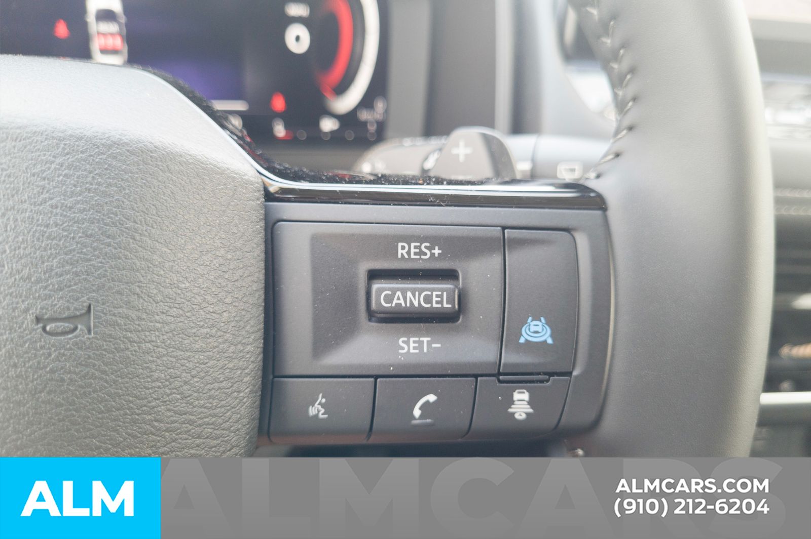 Used 2025 White Nissan SL image 30