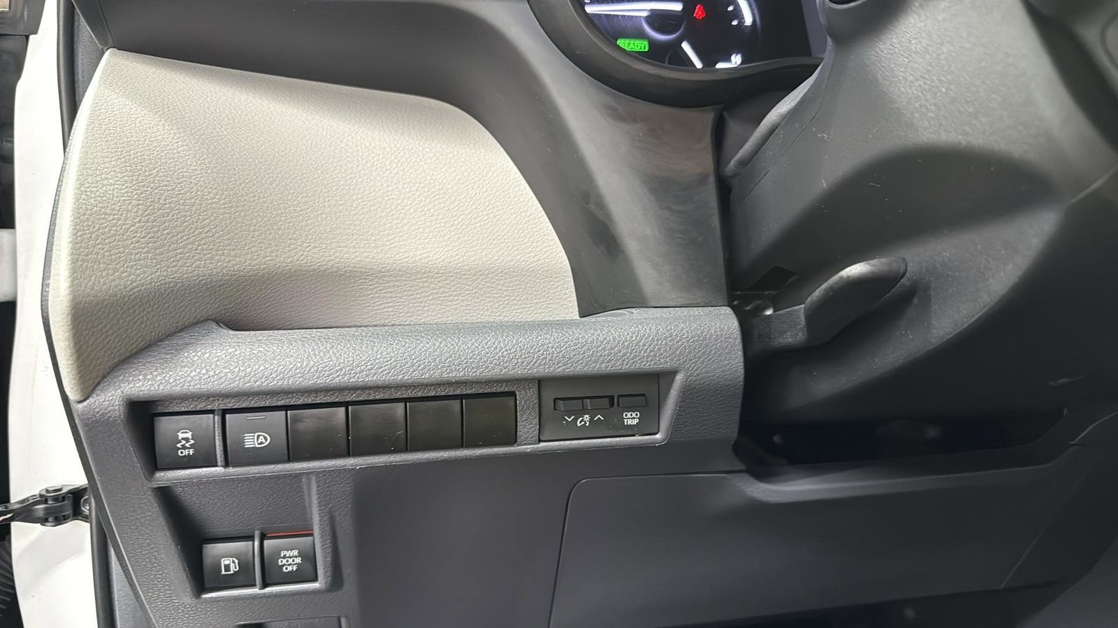 Used Car 2024 Toyota Sienna  Le For Sale Under $35,000 In Austin, Texas