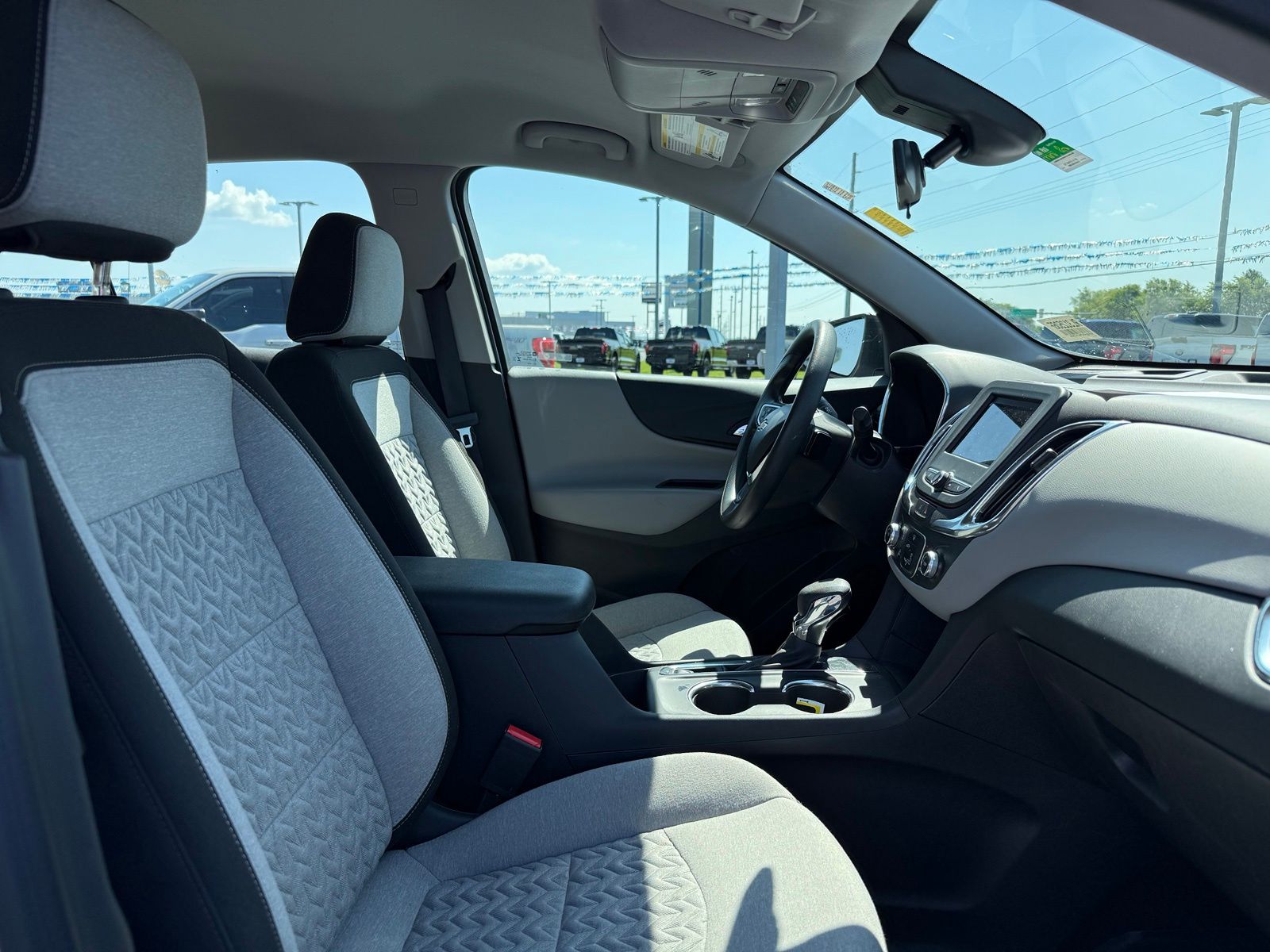 2024 Chevrolet Equinox image 7