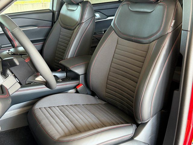 New 2026 Rapid Red Metallic Tinted Clearcoat Ford ST-Line image 26