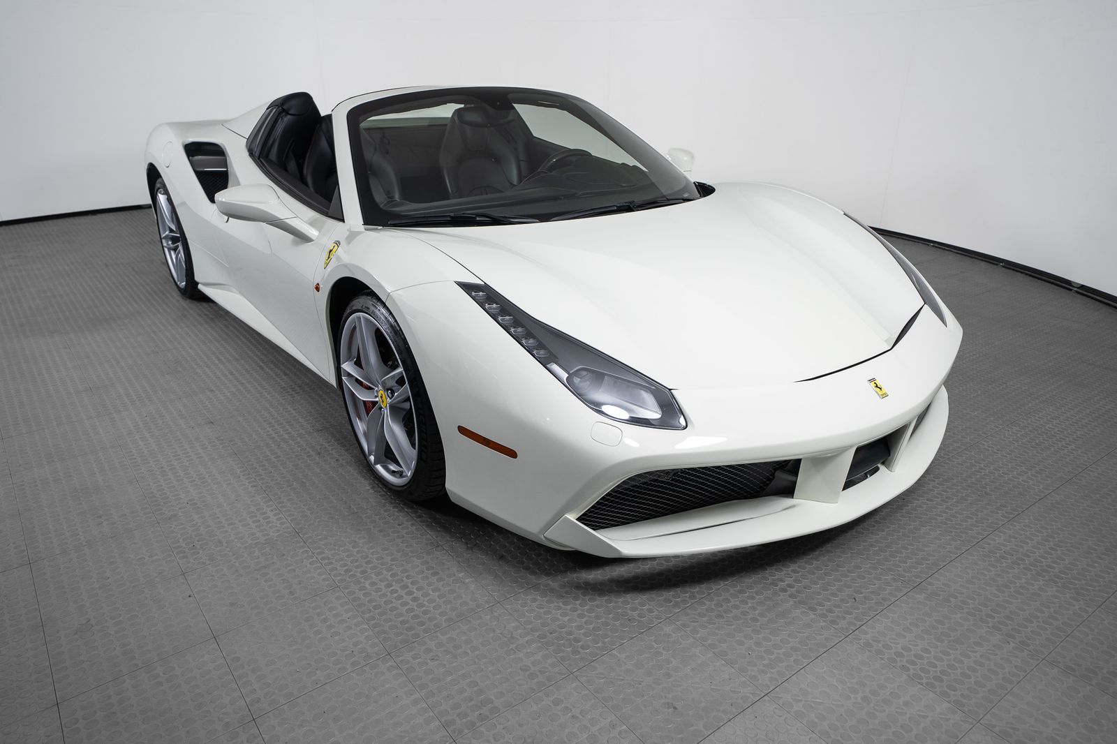 2019 Ferrari 488 Spider — full photo 6 of 43
