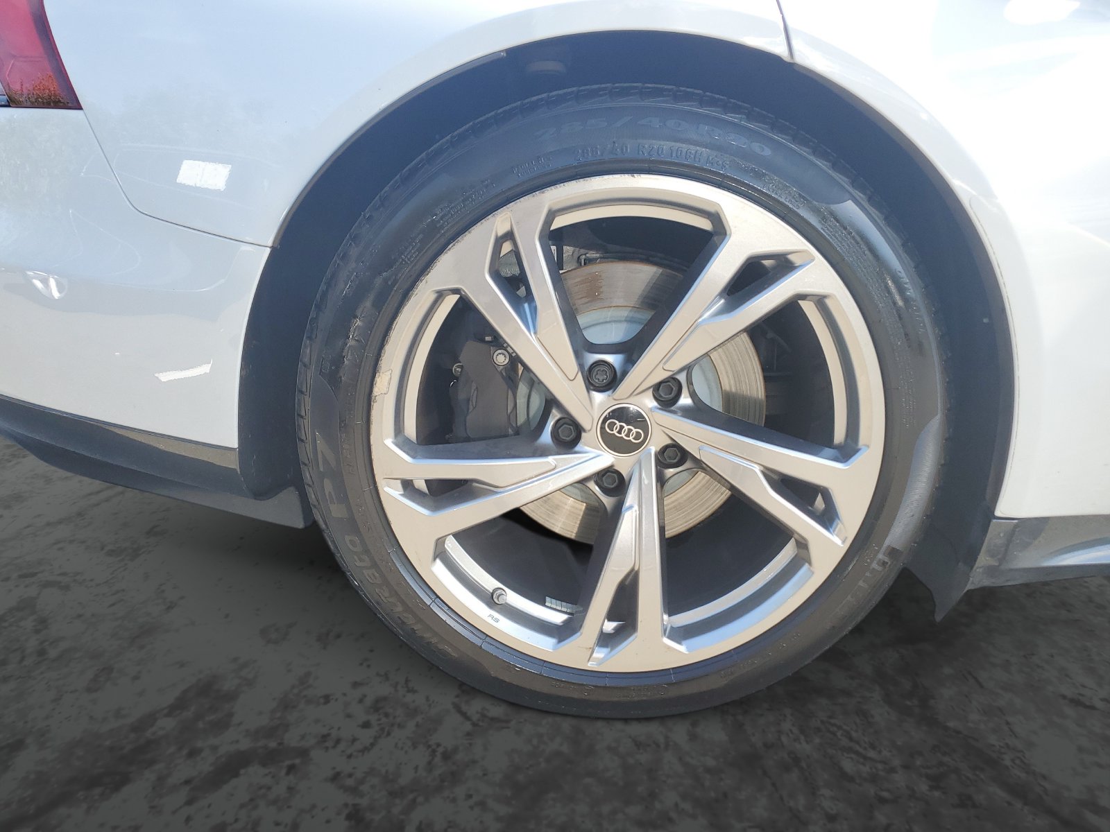 Vehicle photo