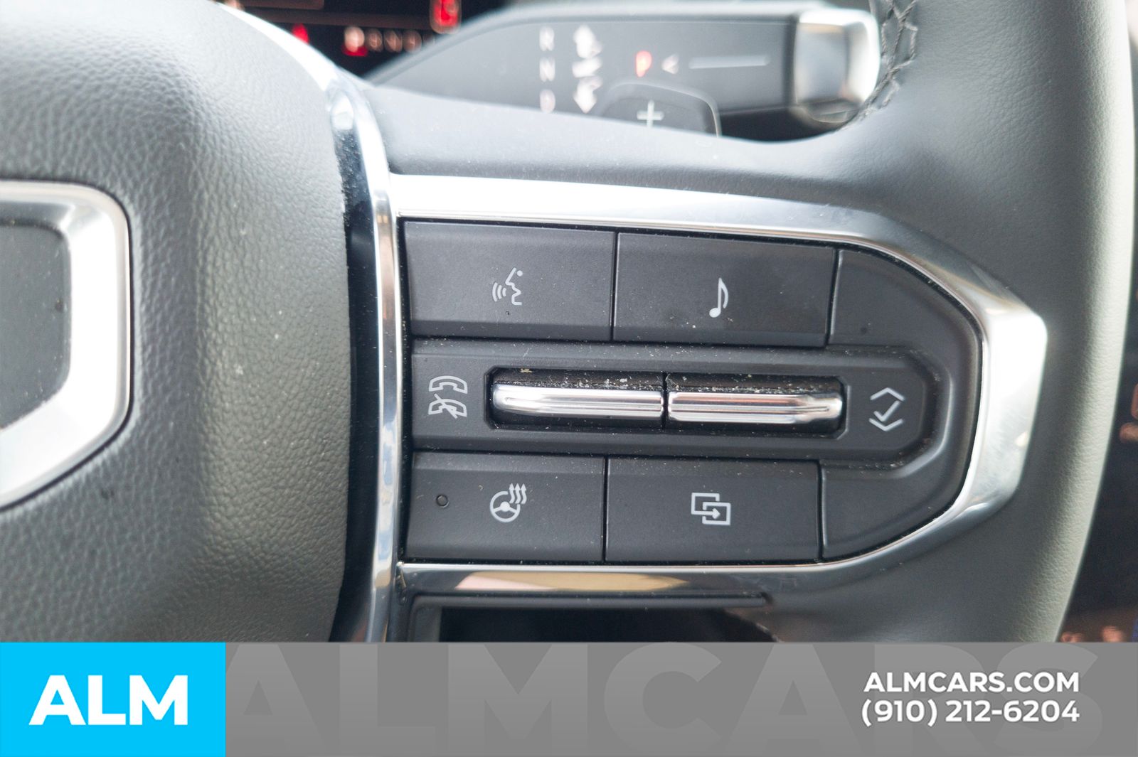 Used 2025 Summit White GMC Denali image 29